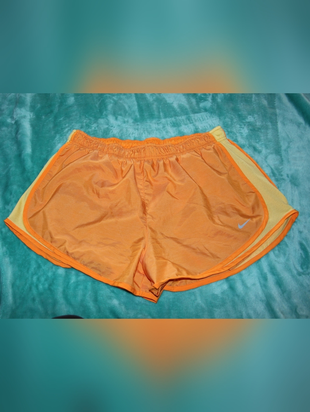 Women's Nike Shorts - Picture 2 of 5